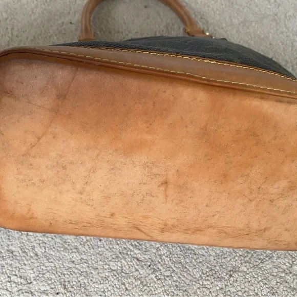 Authentic Louis Vitton 2006 Lockit handbag - Picture 3 of 8